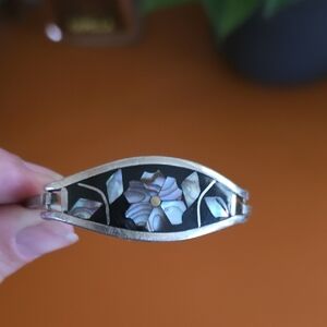 Elegant Silver Floral Bracelet